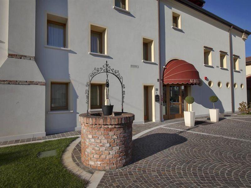 Albergo Antica Corte Marchesini Campagna Lupia ภายนอก รูปภาพ
