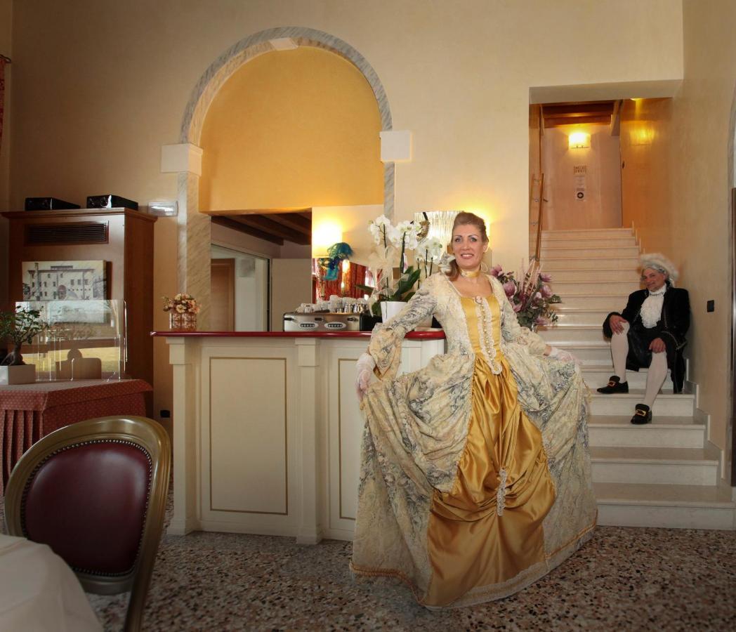 Albergo Antica Corte Marchesini Campagna Lupia ภายนอก รูปภาพ