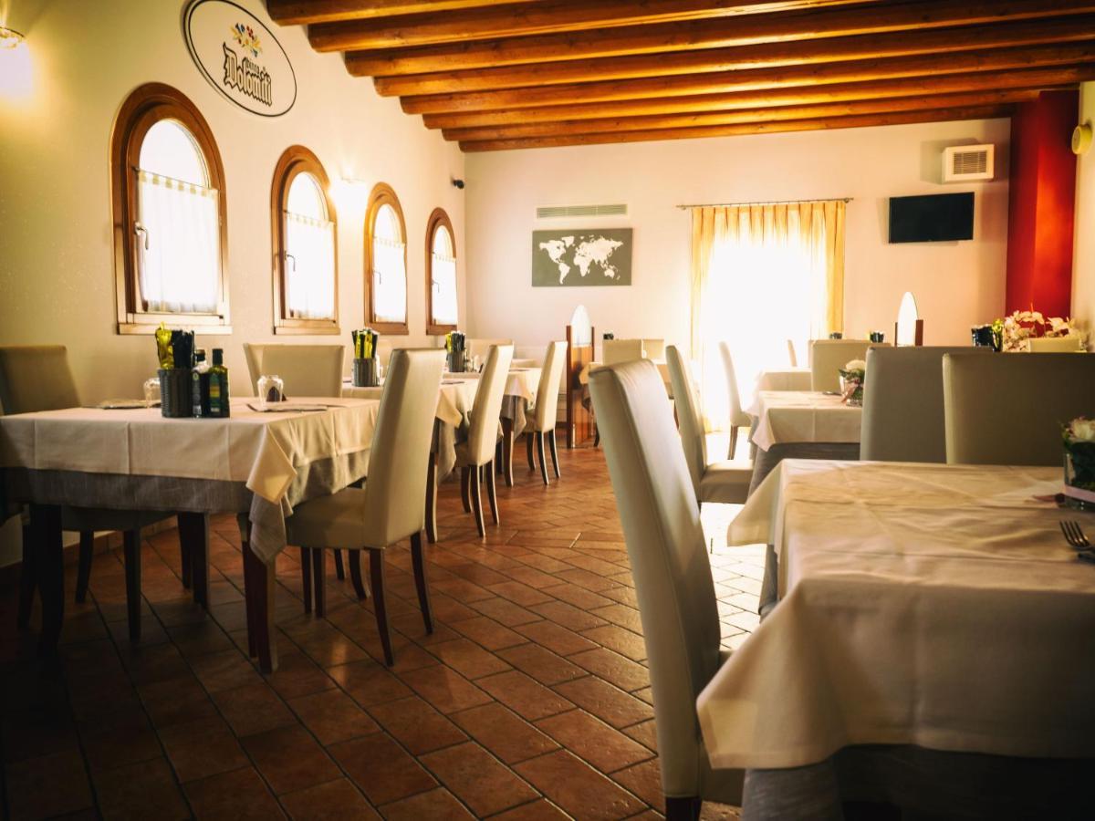Albergo Antica Corte Marchesini Campagna Lupia ภายนอก รูปภาพ