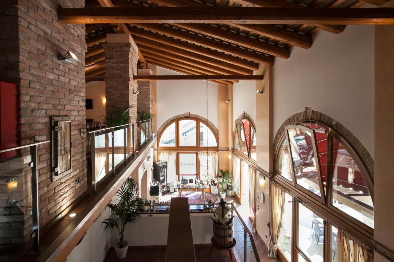 Albergo Antica Corte Marchesini Campagna Lupia ภายนอก รูปภาพ