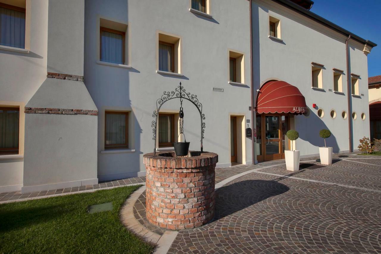 Albergo Antica Corte Marchesini Campagna Lupia ภายนอก รูปภาพ
